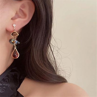 Vintage Abstract Art Style Asymmetric Drop Earrings For Women Personality Humanoid Hand Earrings Party Jewelry